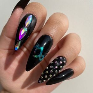 Birthday Zodiac Press Ons